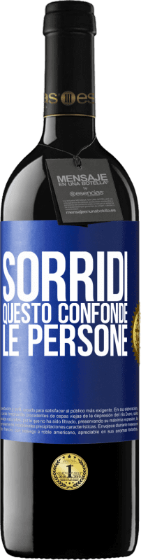 39,95 € Spedizione Gratuita | Vino rosso Edizione RED MBE Riserva Sorridi, questo confonde le persone Etichetta Blu. Etichetta personalizzabile Riserva 12 Mesi Raccogliere 2016 Tempranillo