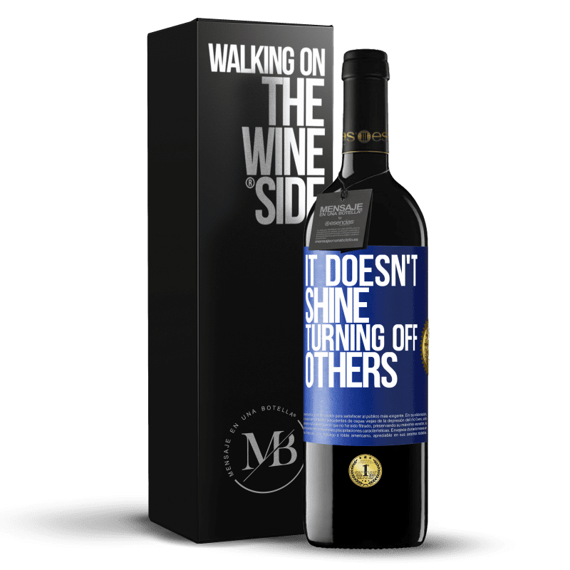 39,95 € Free Shipping | Red Wine RED Edition MBE Reserve It doesn't shine turning off others Blue Label. Customizable label Reserve 12 Months Harvest 2015 Tempranillo