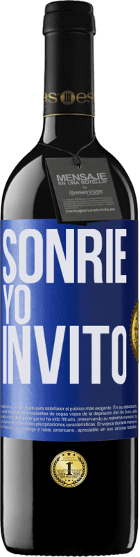 Envío gratis | Vino Tinto Edición RED MBE Reserva Sonríe, yo invito Etiqueta Azul. Etiqueta personalizable Reserva 12 Meses Cosecha 2014 Tempranillo