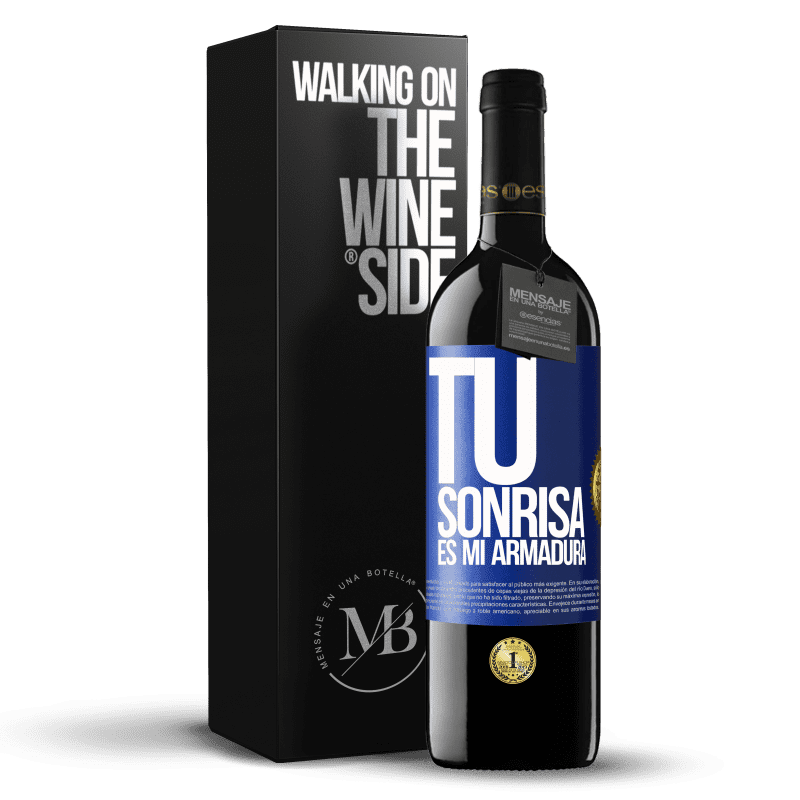 39,95 € Envío gratis | Vino Tinto Edición RED MBE Reserva Tu sonrisa es mi armadura Etiqueta Azul. Etiqueta personalizable Reserva 12 Meses Cosecha 2016 Tempranillo