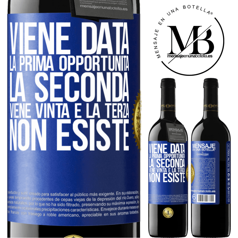 39,95 € Spedizione Gratuita | Vino rosso Edizione RED MBE Riserva Viene data la prima opportunità, la seconda viene vinta e la terza non esiste Etichetta Blu. Etichetta personalizzabile Riserva 12 Mesi Raccogliere 2014 Tempranillo