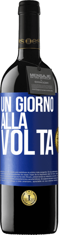 39,95 € Spedizione Gratuita | Vino rosso Edizione RED MBE Riserva Un giorno alla volta Etichetta Blu. Etichetta personalizzabile Riserva 12 Mesi Raccogliere 2016 Tempranillo