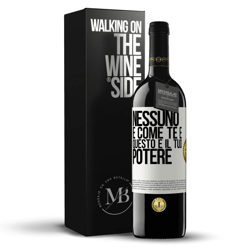 39,95 € Spedizione Gratuita | Vino rosso Edizione RED MBE Riserva Nessuno è come te e questo è il tuo potere Etichetta Bianca. Etichetta personalizzabile Riserva 12 Mesi Raccogliere 2016 Tempranillo
