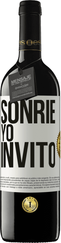 Envío gratis | Vino Tinto Edición RED MBE Reserva Sonríe, yo invito Etiqueta Blanca. Etiqueta personalizable Reserva 12 Meses Cosecha 2014 Tempranillo