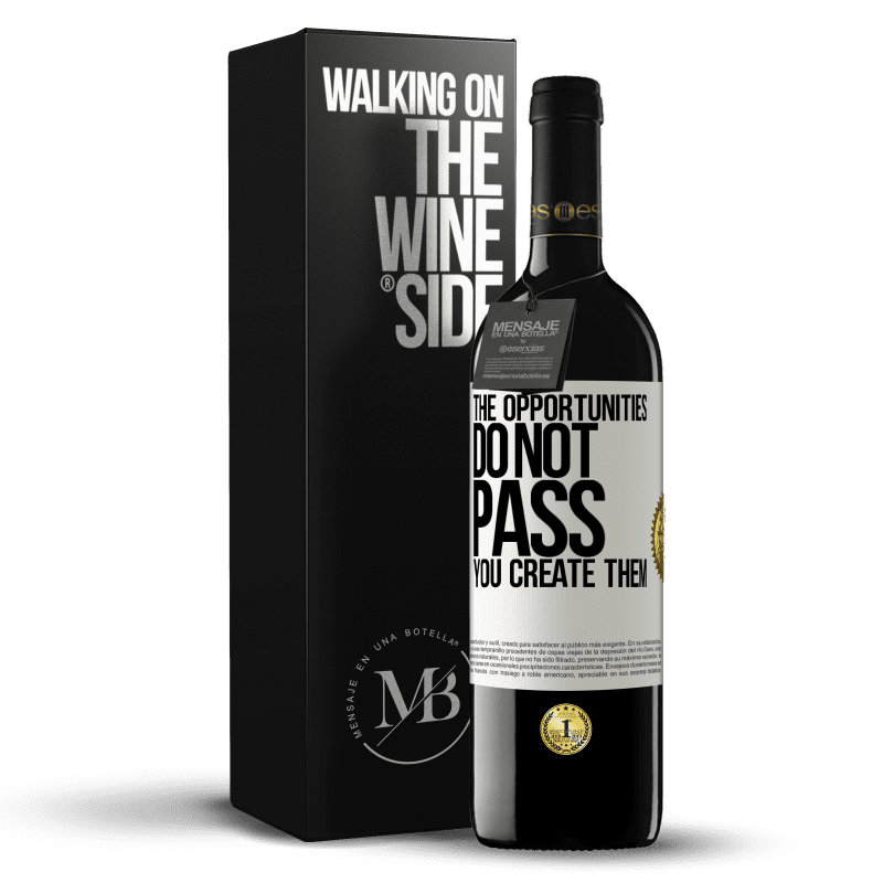 39,95 € Free Shipping | Red Wine RED Edition MBE Reserve The opportunities do not pass. You create them White Label. Customizable label Reserve 12 Months Harvest 2015 Tempranillo