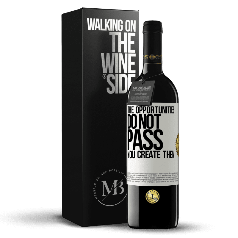 39,95 € Free Shipping | Red Wine RED Edition MBE Reserve The opportunities do not pass. You create them White Label. Customizable label Reserve 12 Months Harvest 2016 Tempranillo