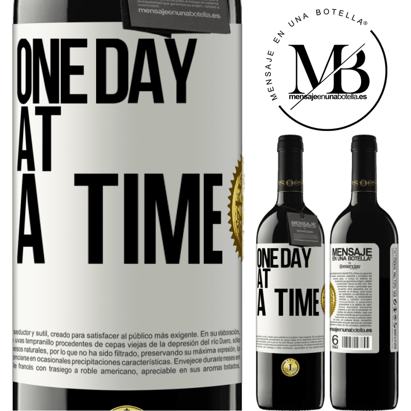 24,95 € Free Shipping | Red Wine RED Edition Crianza 6 Months One day at a time White Label. Customizable label Aging in oak barrels 6 Months Harvest 2019 Tempranillo
