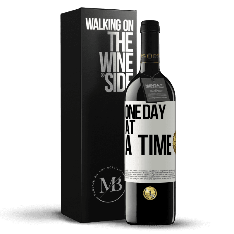 39,95 € Free Shipping | Red Wine RED Edition MBE Reserve One day at a time White Label. Customizable label Reserve 12 Months Harvest 2016 Tempranillo