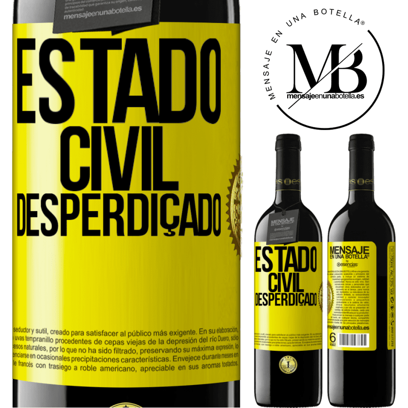 39,95 € Envio grátis | Vinho tinto Edição RED MBE Reserva Estado civil: desperdiçado Etiqueta Amarela. Etiqueta personalizável Reserva 12 Meses Colheita 2014 Tempranillo