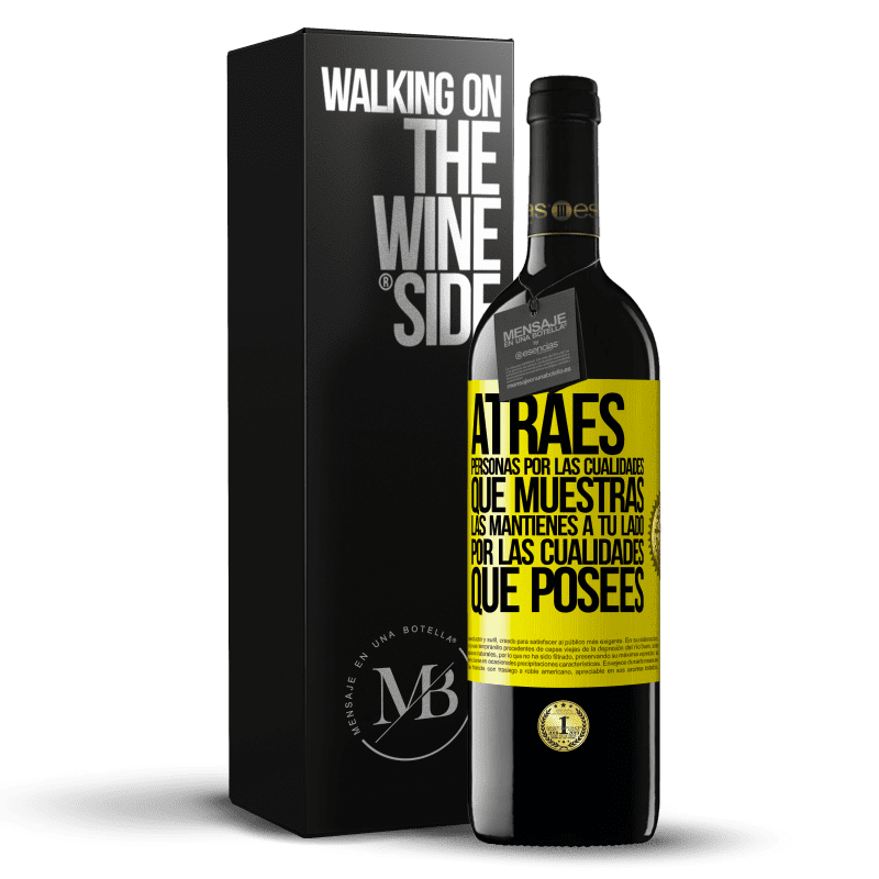 39,95 € Envío gratis | Vino Tinto Edición RED MBE Reserva Atraes personas por las cualidades que muestras. Las mantienes a tu lado por las cualidades que posees Etiqueta Amarilla. Etiqueta personalizable Reserva 12 Meses Cosecha 2015 Tempranillo