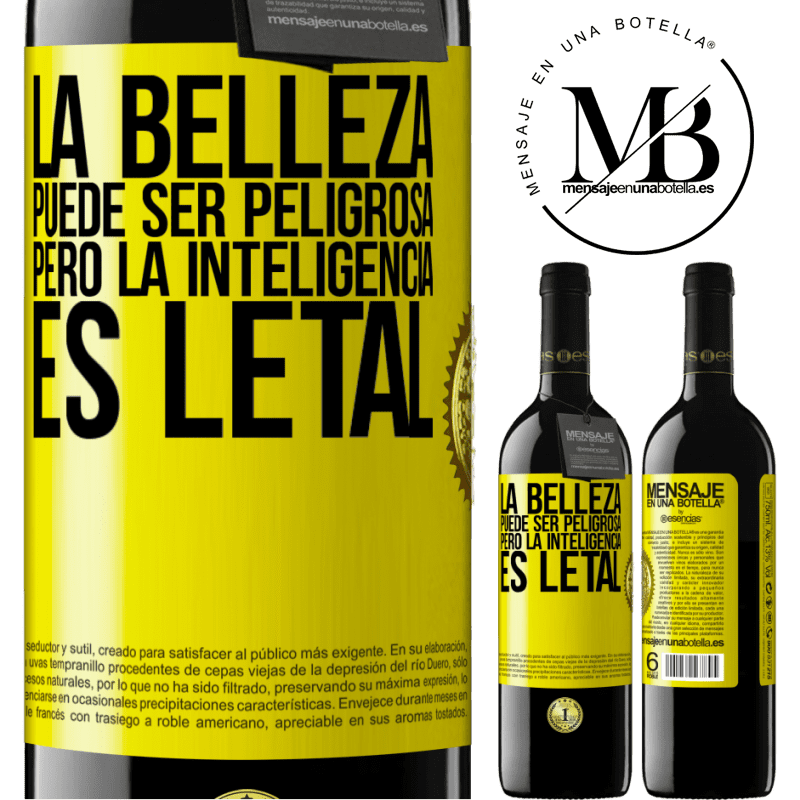 39,95 € Envío gratis | Vino Tinto Edición RED MBE Reserva La belleza puede ser peligrosa, pero la inteligencia es letal Etiqueta Amarilla. Etiqueta personalizable Reserva 12 Meses Cosecha 2015 Tempranillo