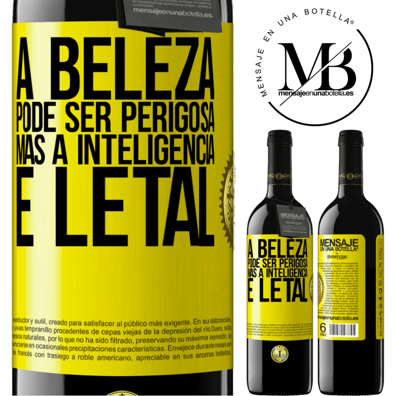39,95 € Envio grátis | Vinho tinto Edição RED MBE Reserva A beleza pode ser perigosa, mas a inteligência é letal Etiqueta Amarela. Etiqueta personalizável Reserva 12 Meses Colheita 2015 Tempranillo