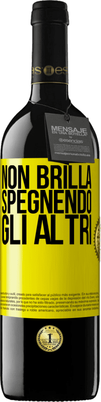 Spedizione Gratuita | Vino rosso Edizione RED MBE Riserva Non brilla spegnendo gli altri Etichetta Gialla. Etichetta personalizzabile Riserva 12 Mesi Raccogliere 2014 Tempranillo