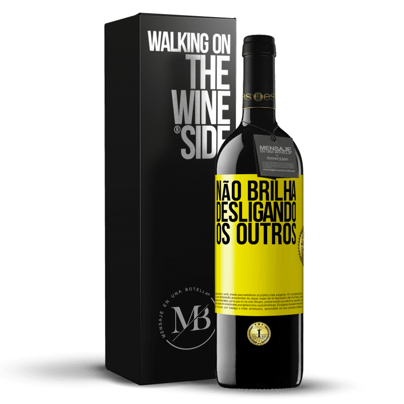 39,95 € Envio grátis | Vinho tinto Edição RED MBE Reserva Não brilha desligando os outros Etiqueta Amarela. Etiqueta personalizável Reserva 12 Meses Colheita 2016 Tempranillo