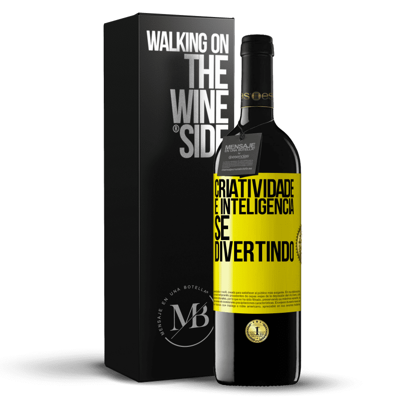 39,95 € Envio grátis | Vinho tinto Edição RED MBE Reserva Criatividade é inteligência se divertindo Etiqueta Amarela. Etiqueta personalizável Reserva 12 Meses Colheita 2015 Tempranillo