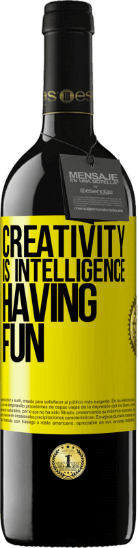 39,95 € 免费送货 | 红酒 RED版 MBE 预订 创造力是乐趣的智慧 黄色标签. 可自定义的标签 预订 12 个月 收成 2016 Tempranillo