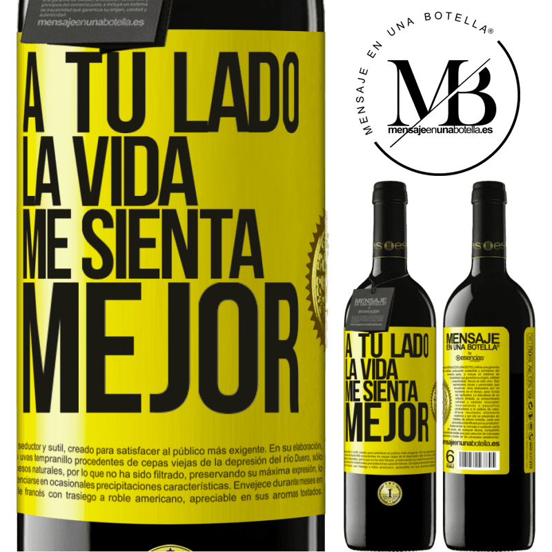 39,95 € Envío gratis | Vino Tinto Edición RED MBE Reserva A tu lado la vida me sienta mejor Etiqueta Amarilla. Etiqueta personalizable Reserva 12 Meses Cosecha 2016 Tempranillo
