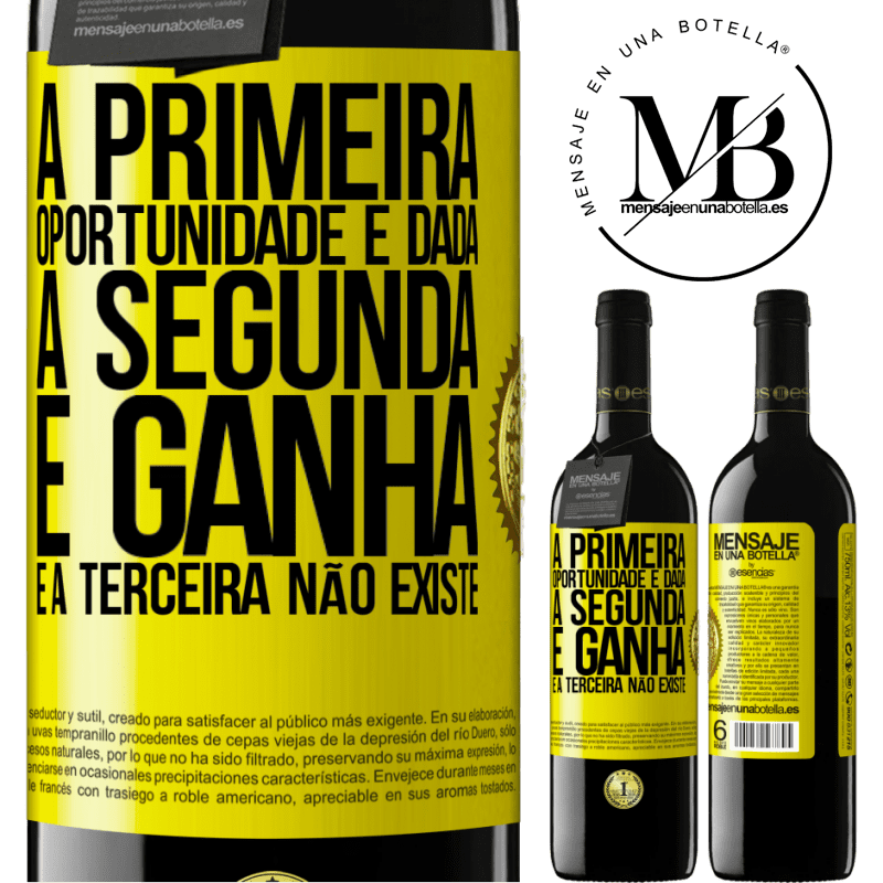 39,95 € Envio grátis | Vinho tinto Edição RED MBE Reserva A primeira oportunidade é dada, a segunda é ganha e a terceira não existe Etiqueta Amarela. Etiqueta personalizável Reserva 12 Meses Colheita 2016 Tempranillo