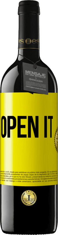 39,95 € Бесплатная доставка | Красное вино Издание RED MBE Бронировать Открой его Желтая этикетка. Настраиваемая этикетка Бронировать 12 Месяцы Урожай 2016 Tempranillo