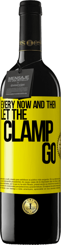 39,95 € | 红酒 RED版 MBE 预订 时不时地松开夹子 黄色标签. 可自定义的标签 预订 12 个月 收成 2016 Tempranillo