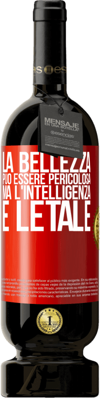 49,95 € Spedizione Gratuita | Vino rosso Edizione Premium MBS® Riserva La bellezza può essere pericolosa, ma l'intelligenza è letale Etichetta Rossa. Etichetta personalizzabile Riserva 12 Mesi Raccogliere 2016 Tempranillo