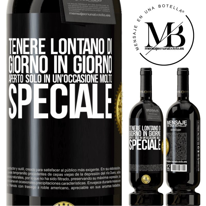 49,95 € Spedizione Gratuita | Vino rosso Edizione Premium MBS® Riserva Tenere lontano di giorno in giorno. Aperto solo in un'occasione molto speciale Etichetta Nera. Etichetta personalizzabile Riserva 12 Mesi Raccogliere 2015 Tempranillo