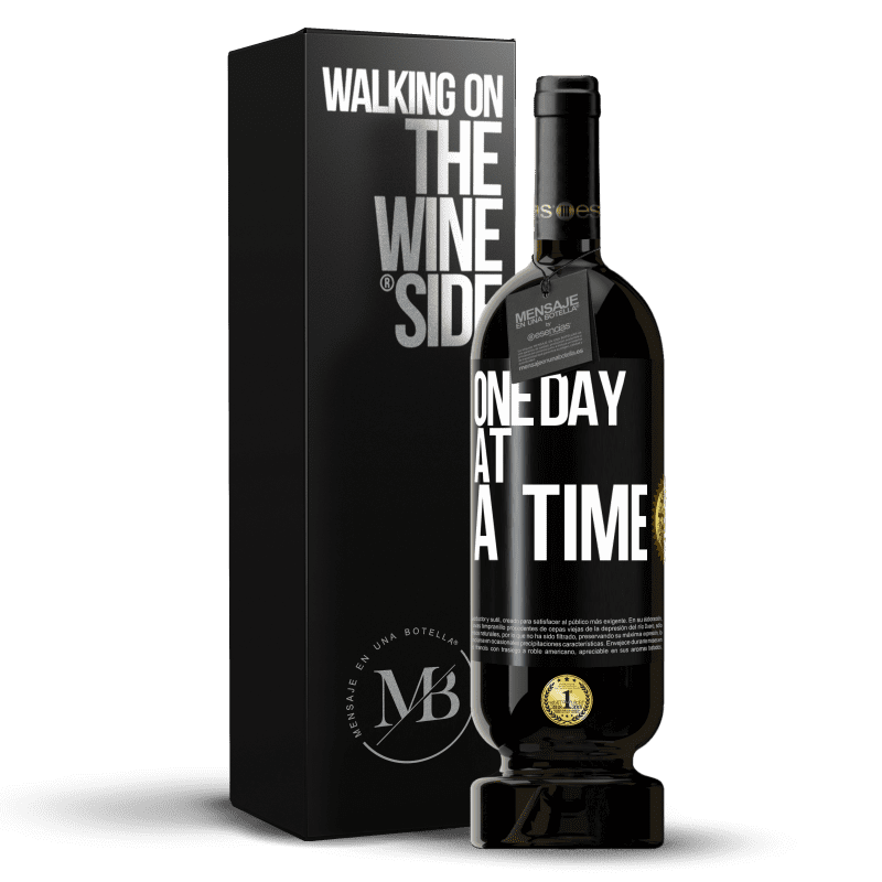 49,95 € Free Shipping | Red Wine Premium Edition MBS® Reserve One day at a time Black Label. Customizable label Reserve 12 Months Harvest 2015 Tempranillo