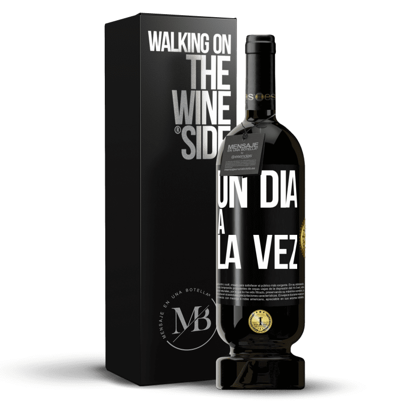 49,95 € Envío gratis | Vino Tinto Edición Premium MBS® Reserva Un día a la vez Etiqueta Negra. Etiqueta personalizable Reserva 12 Meses Cosecha 2016 Tempranillo