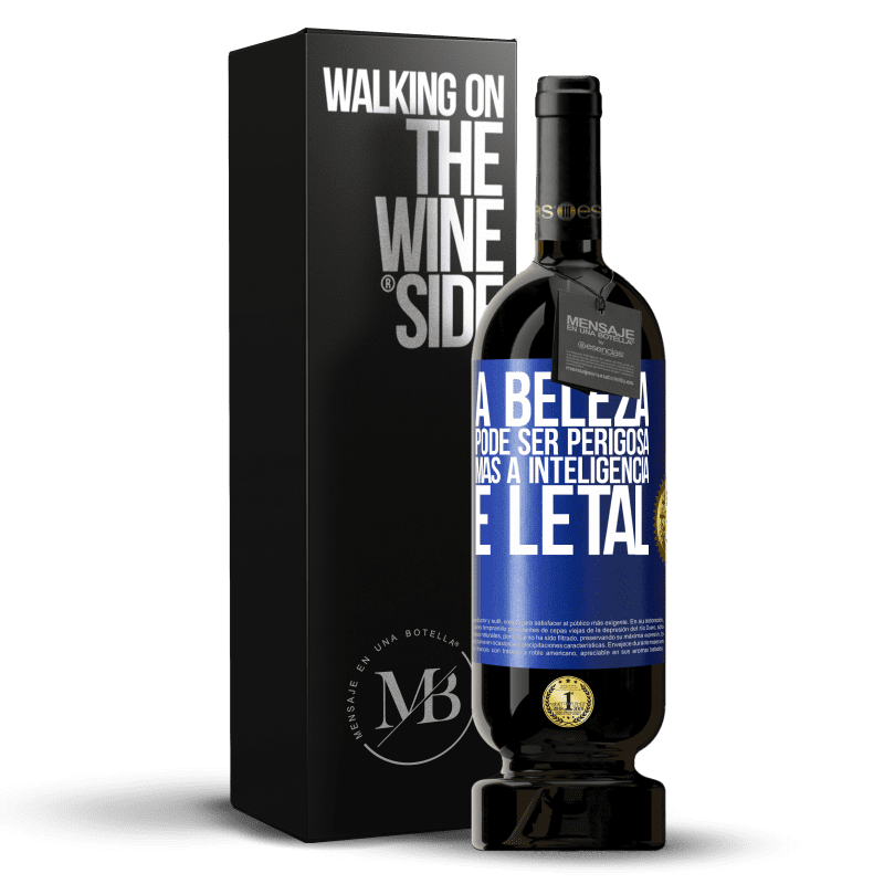 49,95 € Envio grátis | Vinho tinto Edição Premium MBS® Reserva A beleza pode ser perigosa, mas a inteligência é letal Etiqueta Azul. Etiqueta personalizável Reserva 12 Meses Colheita 2014 Tempranillo