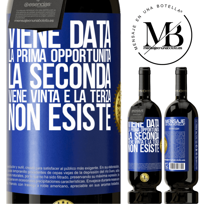 49,95 € Spedizione Gratuita | Vino rosso Edizione Premium MBS® Riserva Viene data la prima opportunità, la seconda viene vinta e la terza non esiste Etichetta Blu. Etichetta personalizzabile Riserva 12 Mesi Raccogliere 2016 Tempranillo