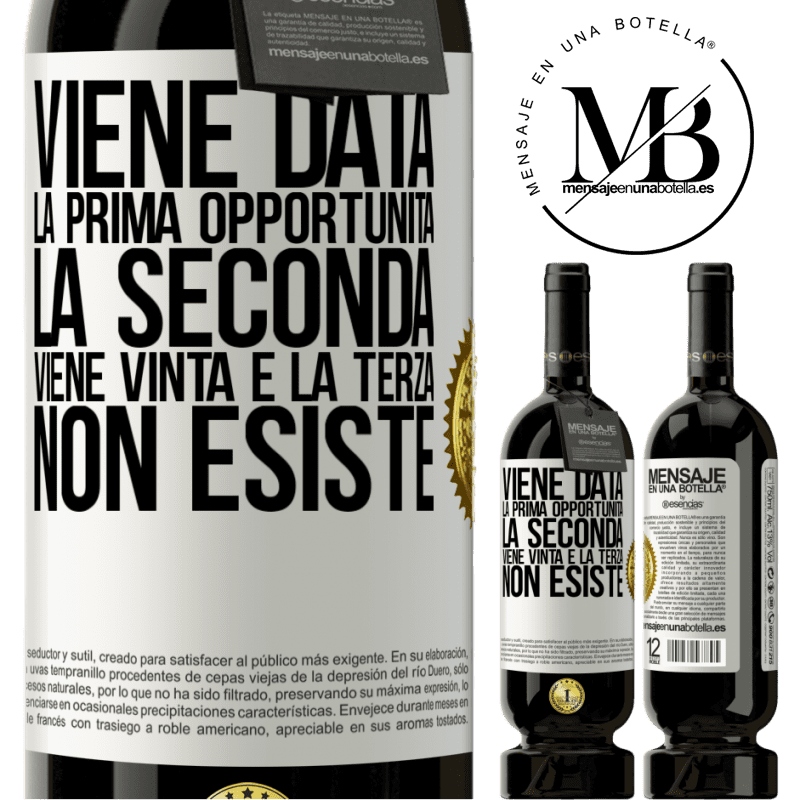 49,95 € Spedizione Gratuita | Vino rosso Edizione Premium MBS® Riserva Viene data la prima opportunità, la seconda viene vinta e la terza non esiste Etichetta Bianca. Etichetta personalizzabile Riserva 12 Mesi Raccogliere 2014 Tempranillo