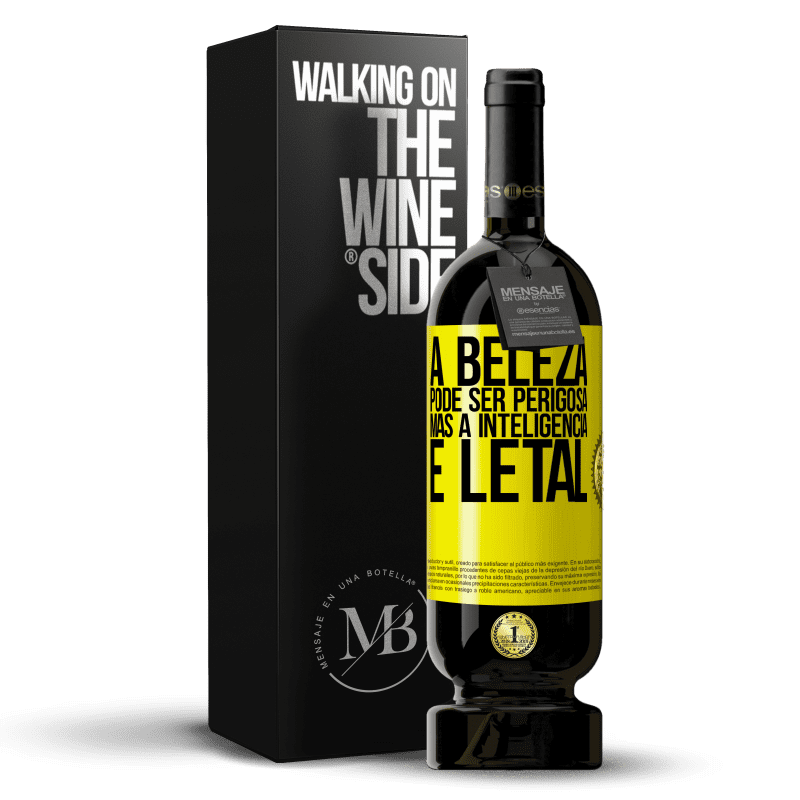 49,95 € Envio grátis | Vinho tinto Edição Premium MBS® Reserva A beleza pode ser perigosa, mas a inteligência é letal Etiqueta Amarela. Etiqueta personalizável Reserva 12 Meses Colheita 2015 Tempranillo