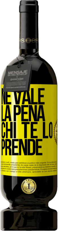 49,95 € Spedizione Gratuita | Vino rosso Edizione Premium MBS® Riserva Ne vale la pena chi te lo prende Etichetta Gialla. Etichetta personalizzabile Riserva 12 Mesi Raccogliere 2016 Tempranillo