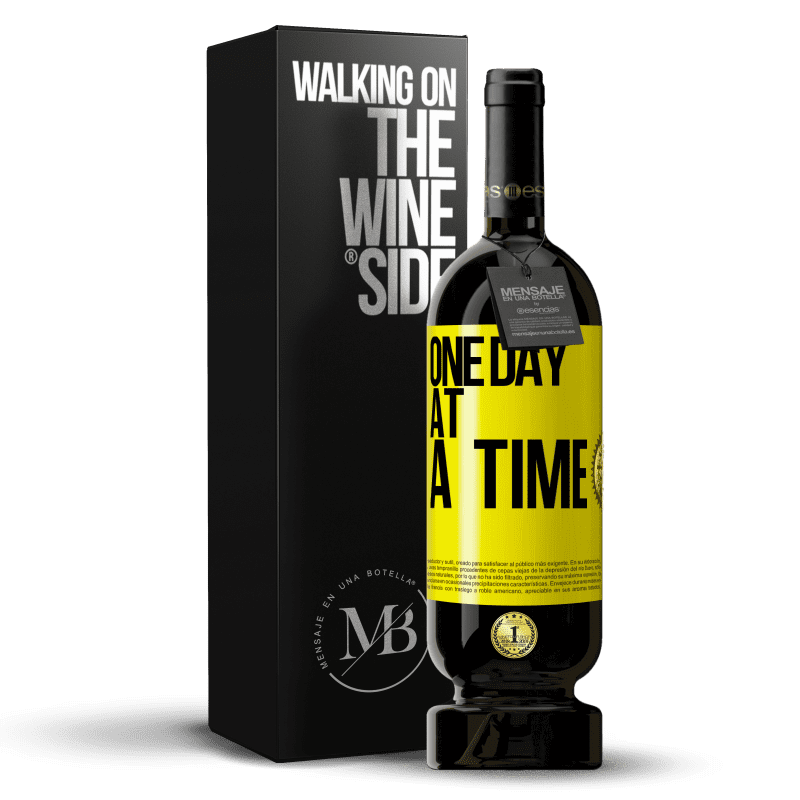 29,95 € Free Shipping | Red Wine Premium Edition MBS® Reserva One day at a time Yellow Label. Customizable label Reserva 12 Months Harvest 2014 Tempranillo