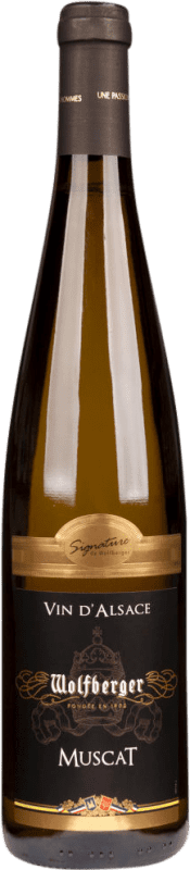 Envio grátis | Vinho Branco Wolfberger Trocken — Seco Signature A.O.C. Alsace Alsácia França Moscato 75 cl