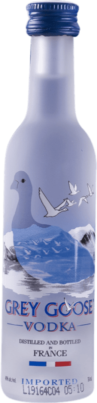 102,95 € Envio grátis | Caixa de 12 unidades Vodka Grey Goose Garrafinha Miniatura 5 cl