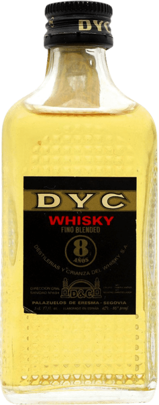 21,95 € Spedizione Gratuita | Whisky Blended DYC 8 Anni Bottiglietta Mignon 5 cl