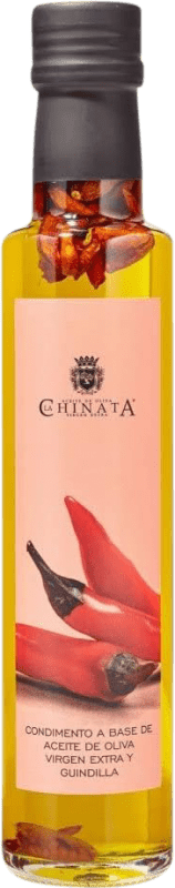 10,95 € Envío gratis | Aceite de Oliva La Chinata Virgen Extra Guindilla Botellín 25 cl