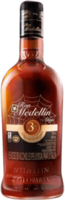 ラム Aguardiente Antioqueño Medellín 3 年