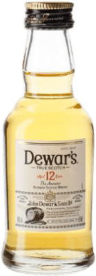31,95 € Spedizione Gratuita | Scatola da 12 unità Whisky Blended Dewar's 12 Anni Bottiglietta Mignon 5 cl