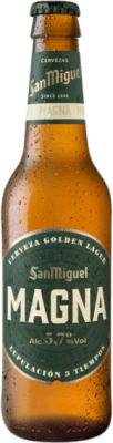 Envío gratis | Caja de 24 unidades Cerveza San Miguel Magna Andalucía España Botellín Tercio 33 cl