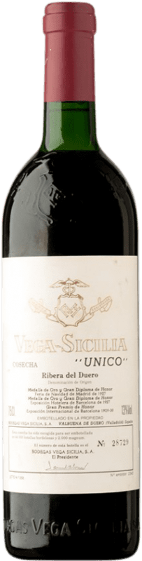 922,95 € Бесплатная доставка | Красное вино Vega Sicilia Único Гранд Резерв 1983 D.O. Ribera del Duero