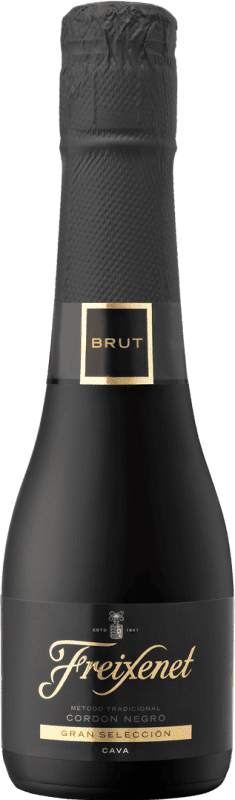 24,95 € Envio grátis | Caixa de 6 unidades Espumante branco Freixenet Cordón Negro Mini Black D.O. Cava Garrafa Pequena 20 cl