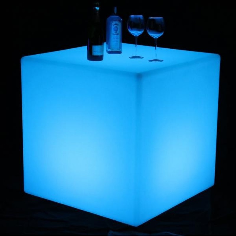 84,95 € Free Shipping | Furniture with lighting LED RGBW Cubic Shape 50×50 cm. Wireless RGB multicolor LED light cube. Remote control. Rechargeable. 24 integrated LEDs Terrace, garden and facilities. Polyethylene