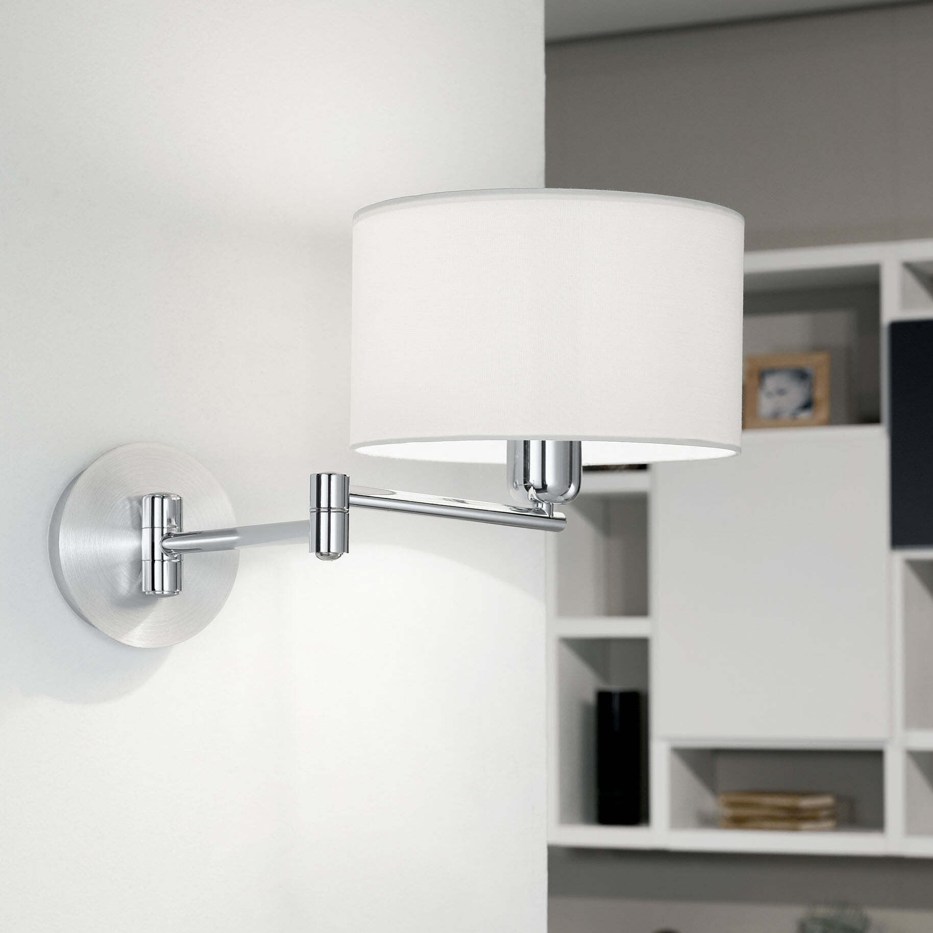 85,95 € Envio grátis | Luz de parede interna Eglo Halva 60W Ø 23 cm. Alumínio e têxtil. Cor alumínio, bege, cromado e prata