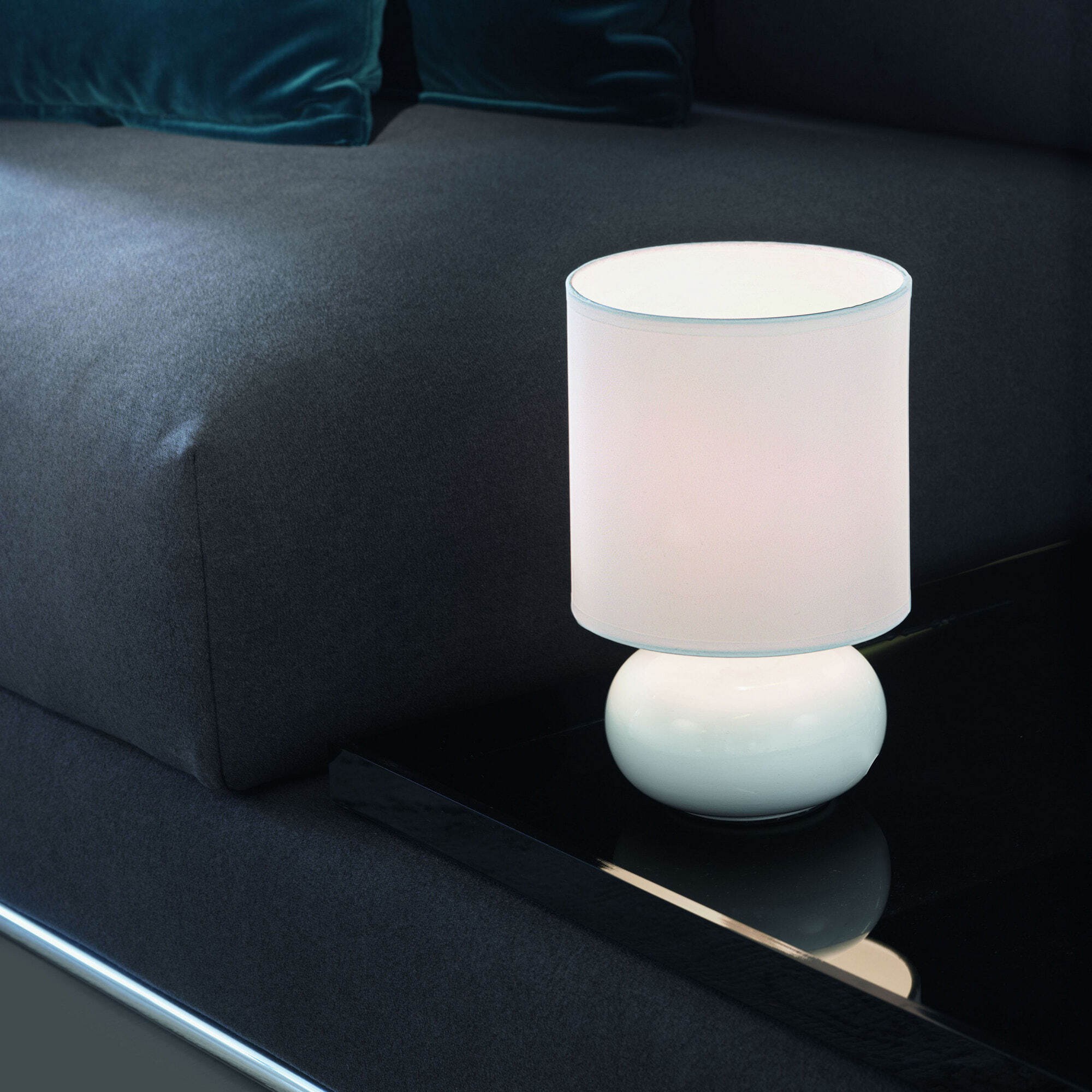 19,95 € Envoi gratuit | Lampe de table Eglo Trondio 40W Ø 15 cm. Céramique et textile. Couleur blanc