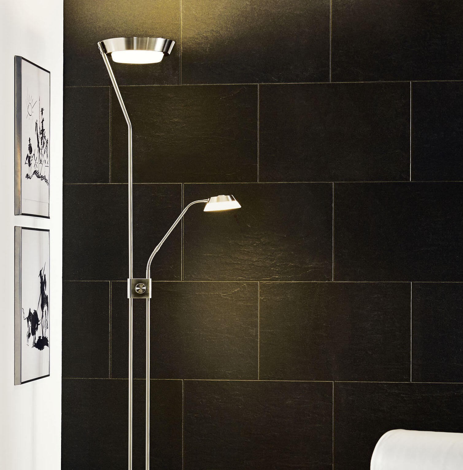 212,95 € Kostenloser Versand | Stehlampe Eglo Sarrione 24.5W 3000K Warmes Licht. 180 cm. Stahl und plastik. Nickel, matt nickel und satin Farbe