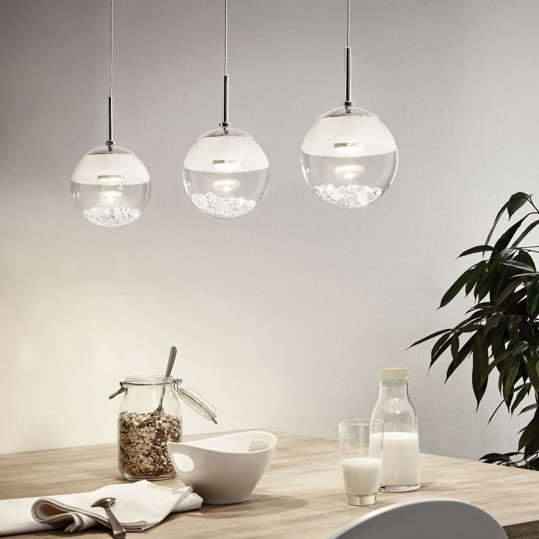 287,95 € Free Shipping | Hanging lamp Eglo Montefio 1 15W 3000K Warm light. 110×87 cm. Steel, crystal and glass. White, plated chrome and silver Color