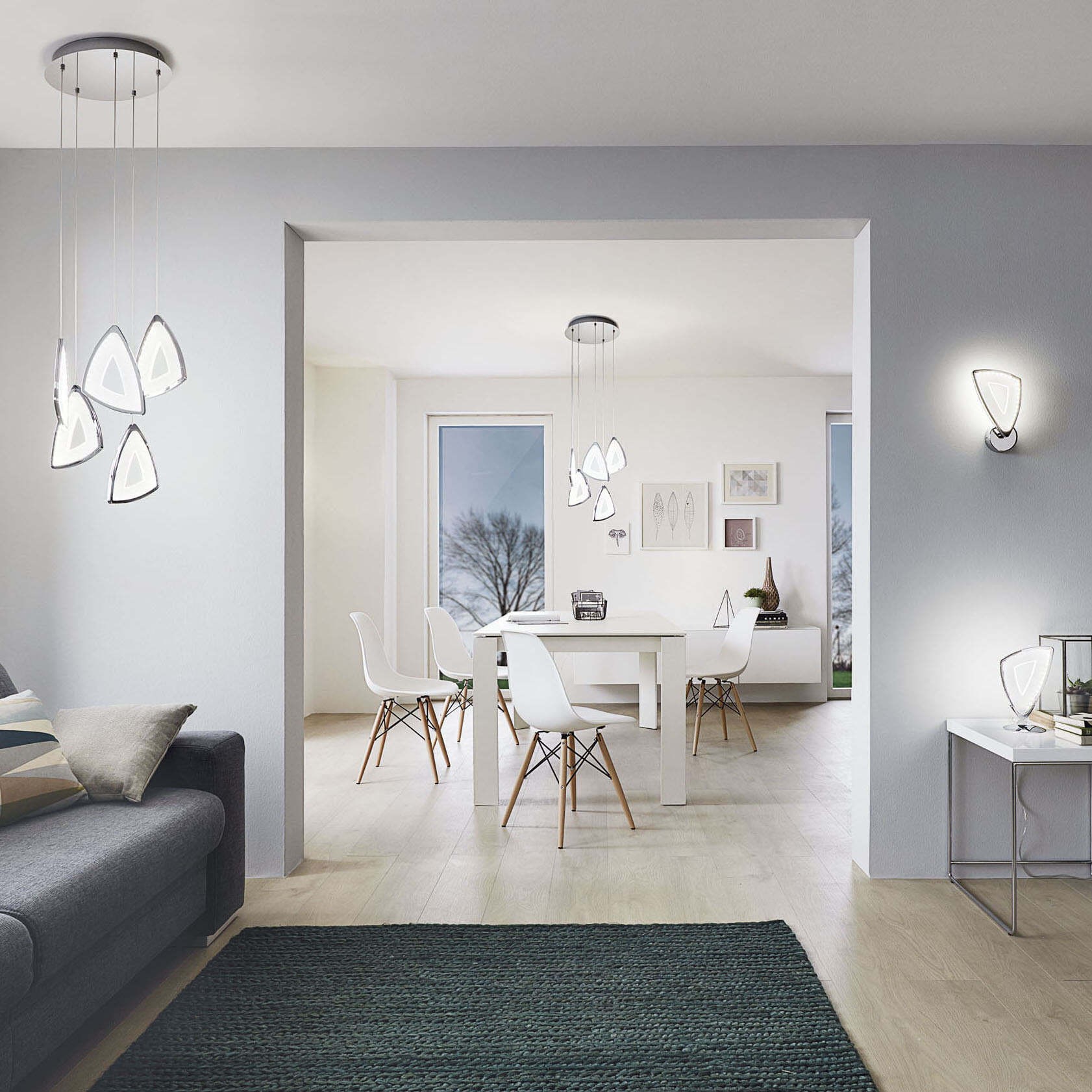 Lampada da tavolo Eglo Amonde 6W 3000K Luce calda. 27×16 cm. Alluminio e plastica. Colore cromato, argento e raso