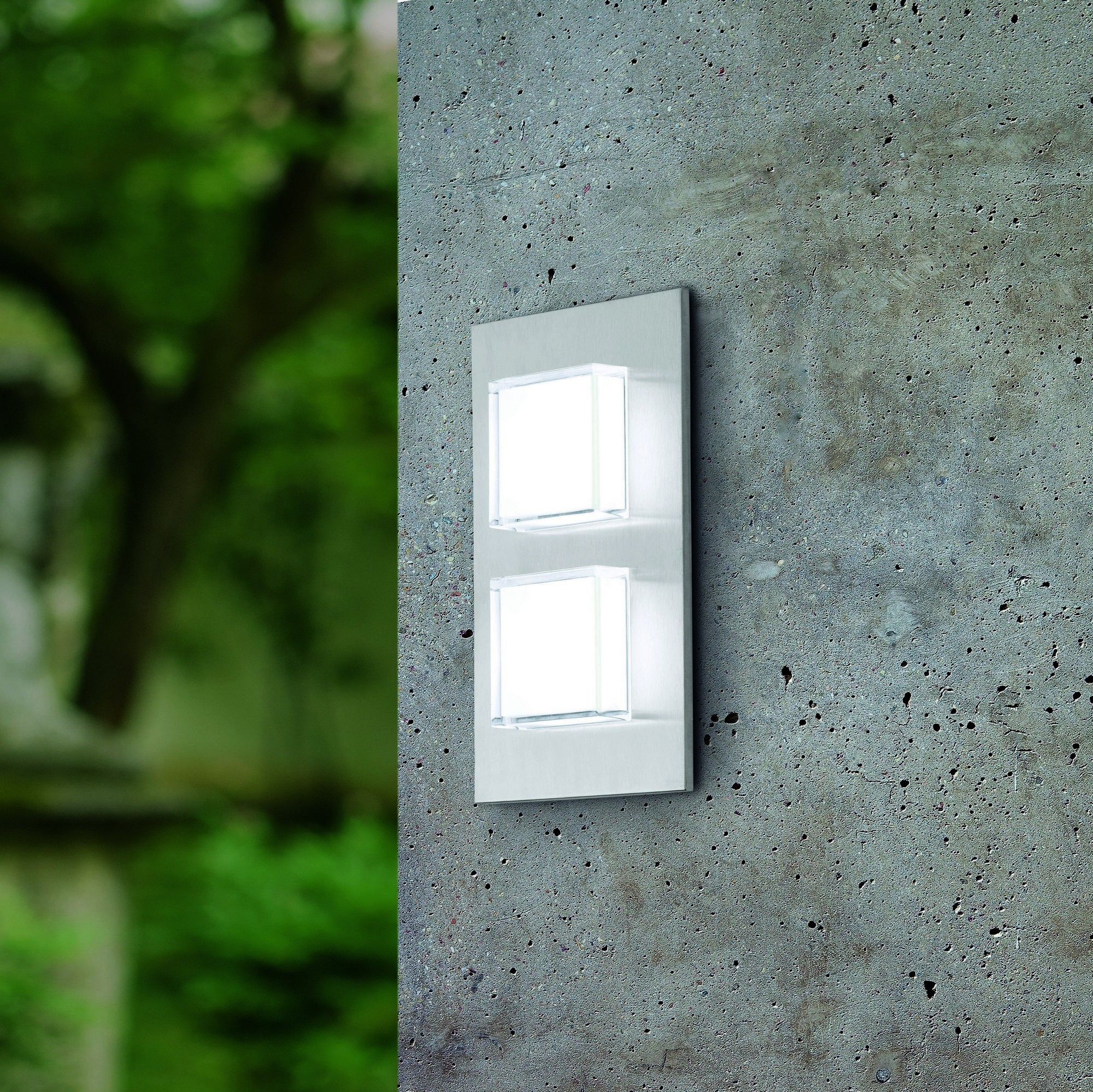 59,95 € Free Shipping | Outdoor wall light Eglo Pias 5W 3000K Warm light. 25×15 cm. Steel and stainless steel. Stainless steel and silver Color